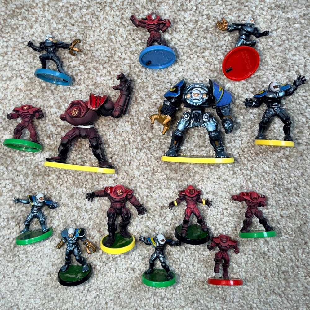 Vintage Hasbro 2003 Sci-Fi Battle Ball Baord Game Action Figure Armored Mechs
